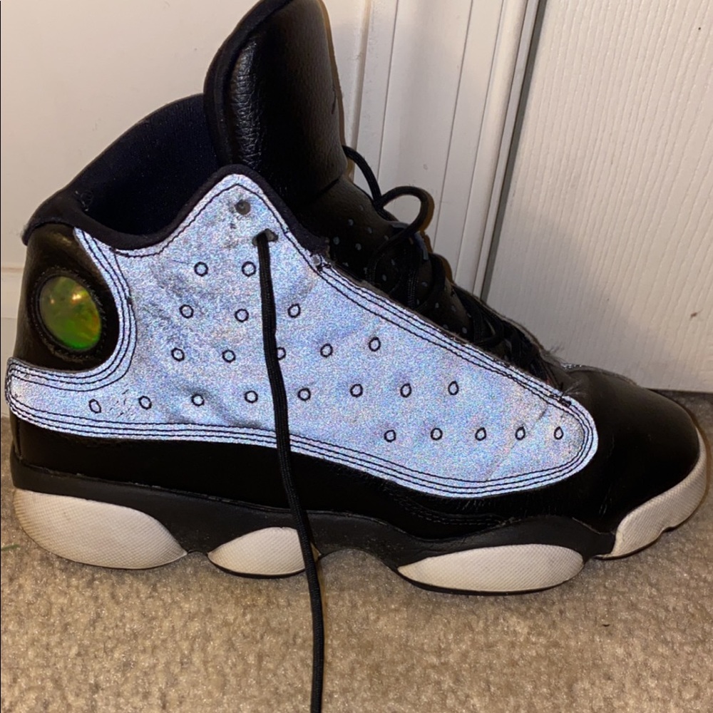 Slightly worn Air jordan 13 Hyper pink.